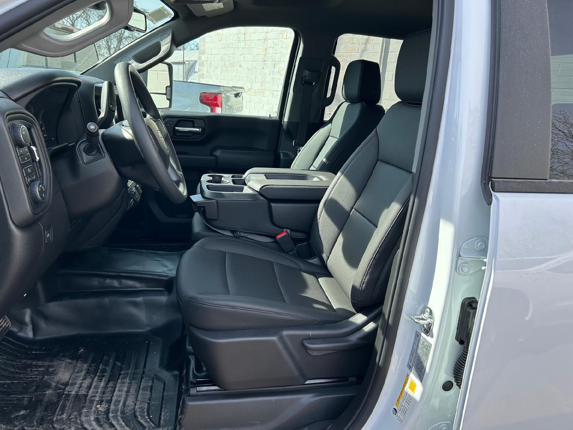 2026 Chevrolet Silverado 3500 HD WT DRW