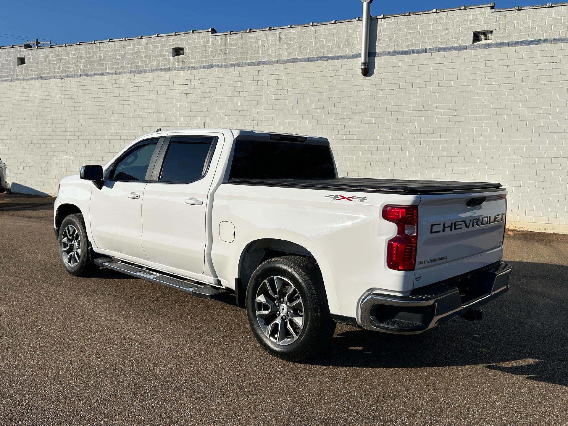 2023 Chevrolet Silverado 1500 LT (2FL)