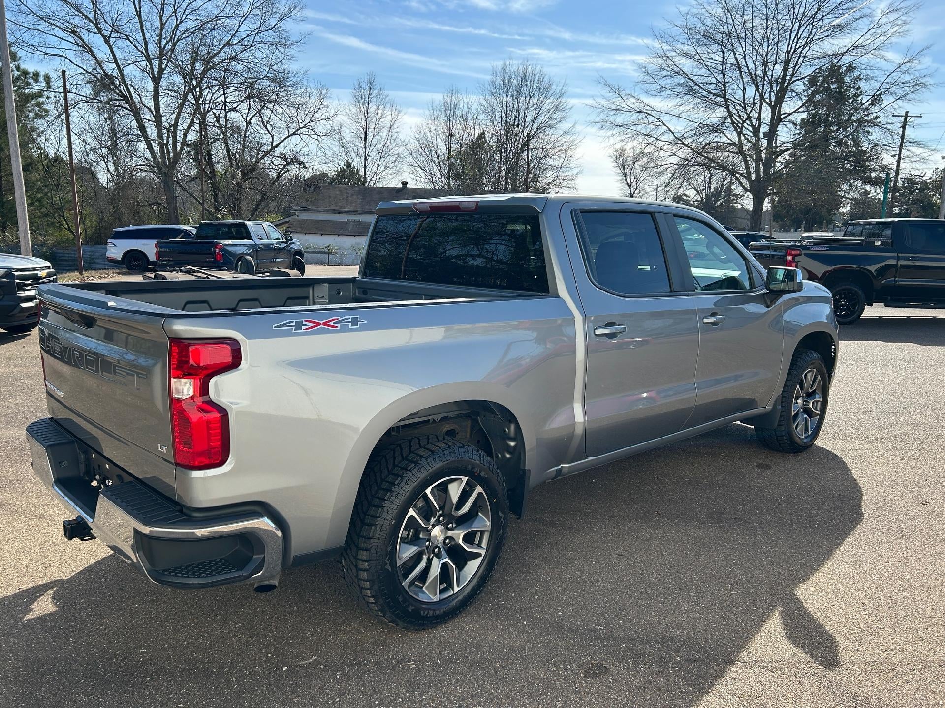 2023 Chevrolet Silverado 1500 LT (2FL)