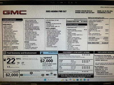 2023 GMC Acadia SLT