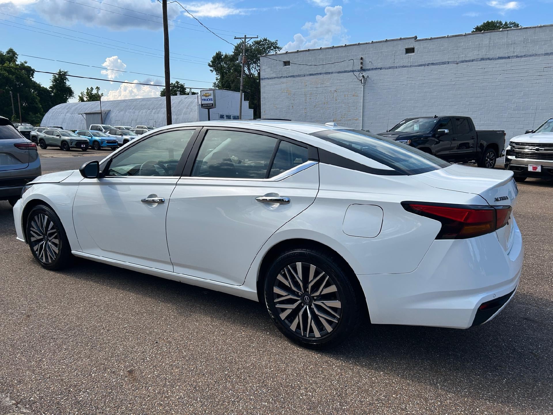 2025 Nissan Altima SV