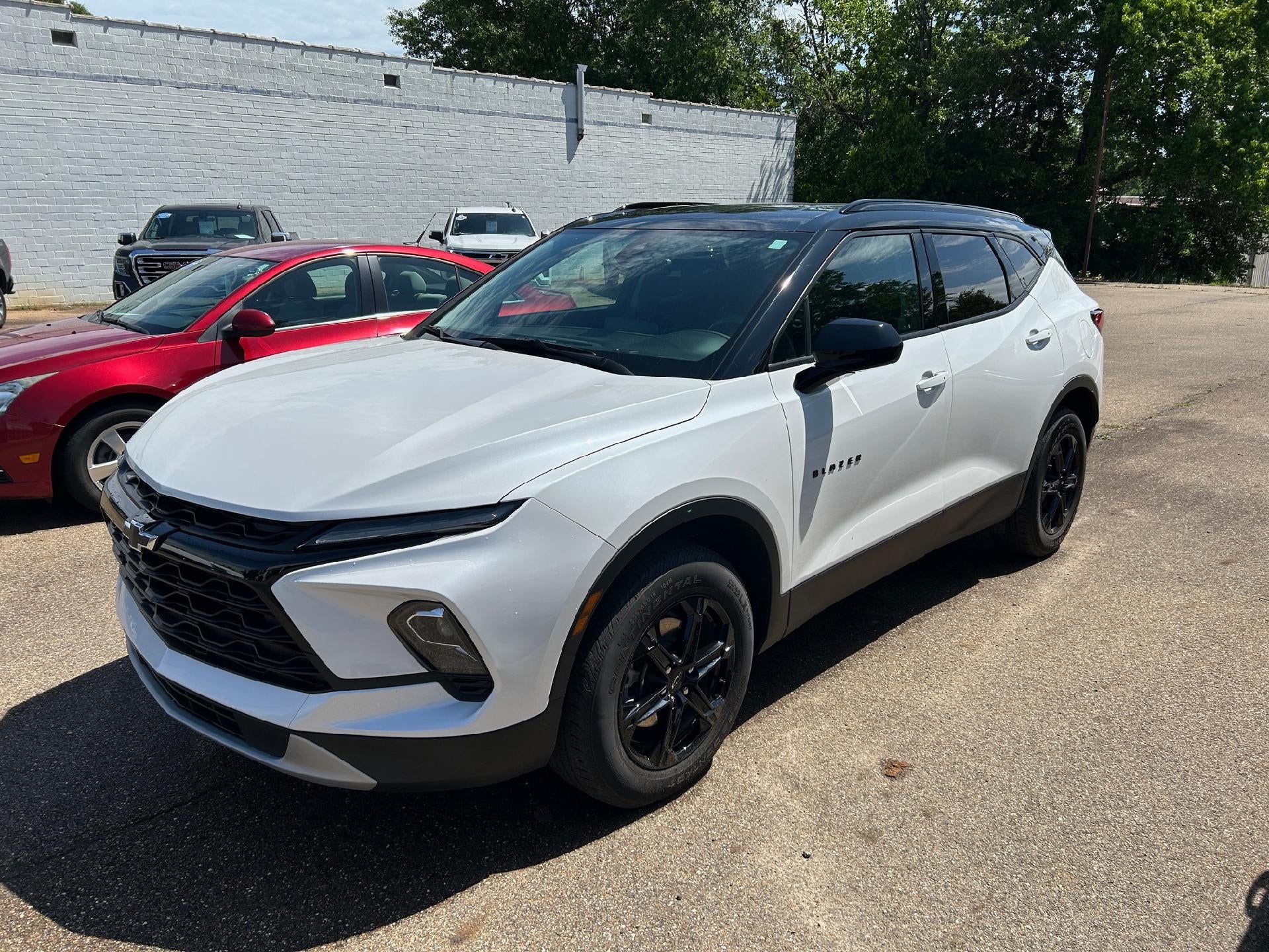 2023 Chevrolet Blazer 2.0T 2LT FWD's photo