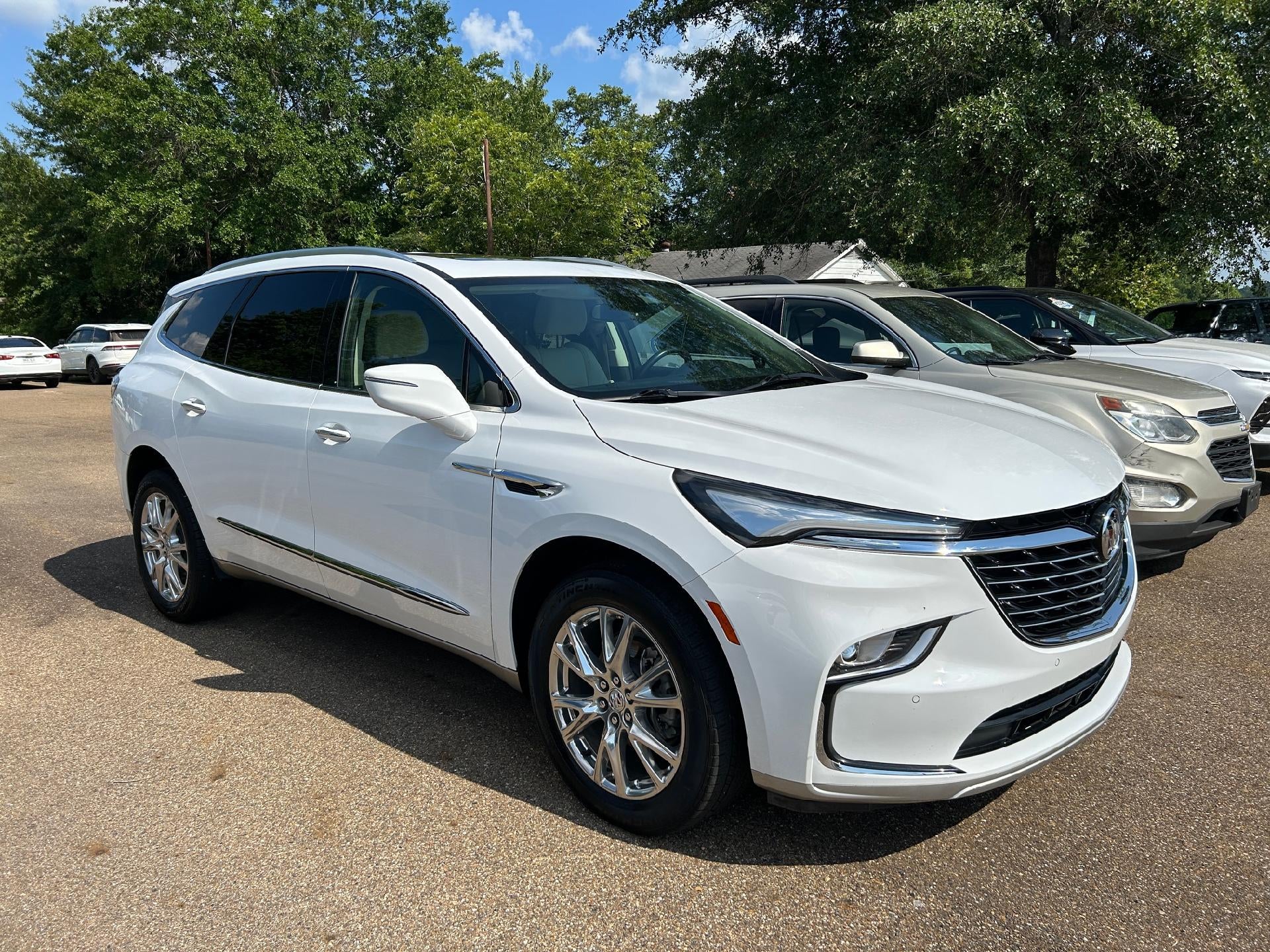 2023 Buick Enclave Essence