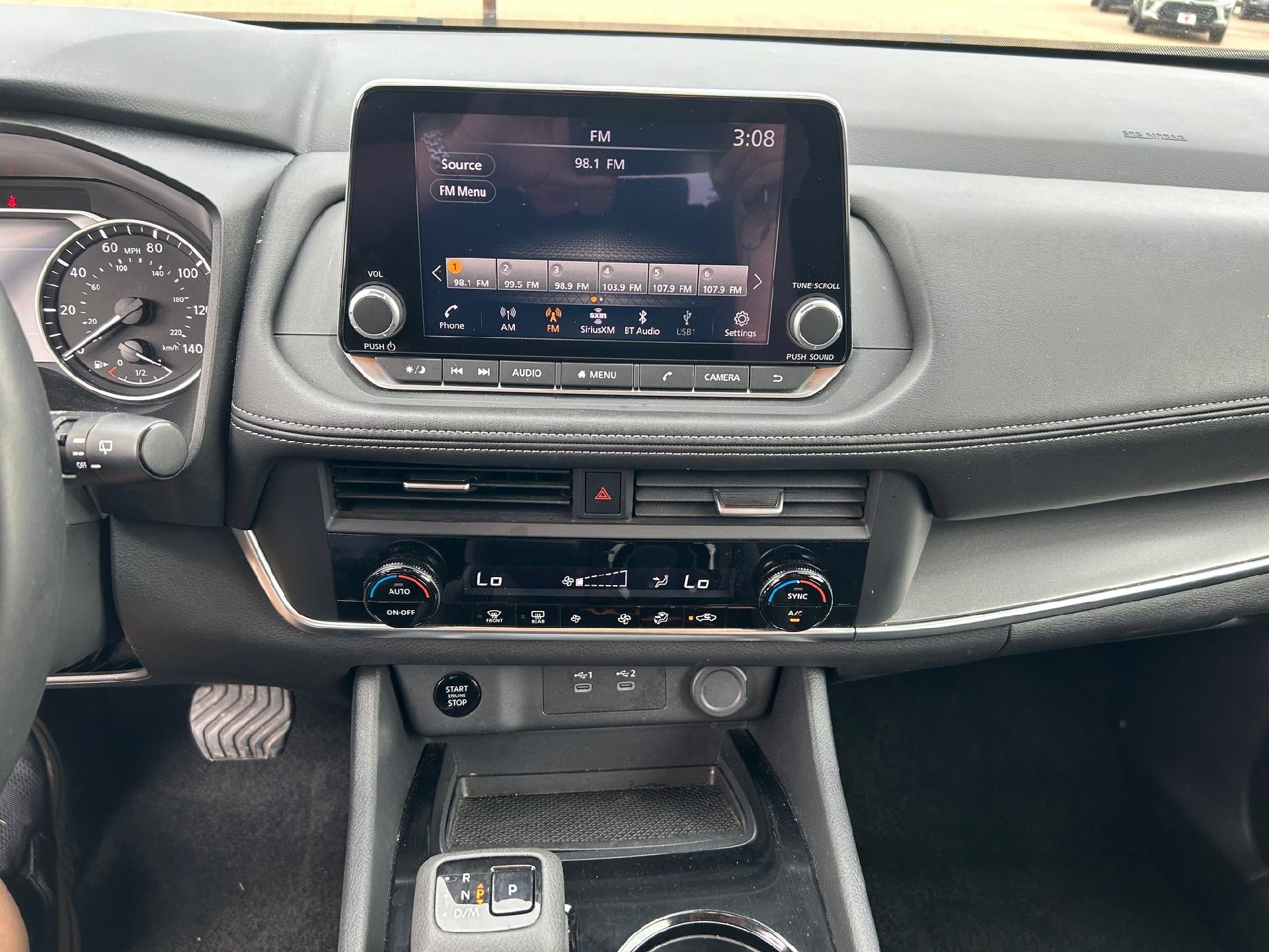 2025 Nissan Rogue SV